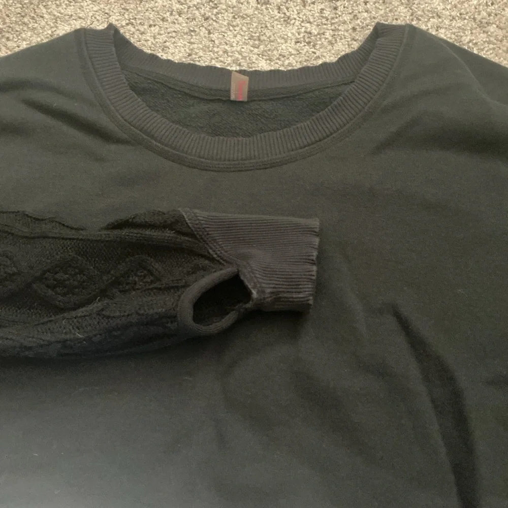 NWOT FO Movement Snow Worries Layer - Picture 5 of 9